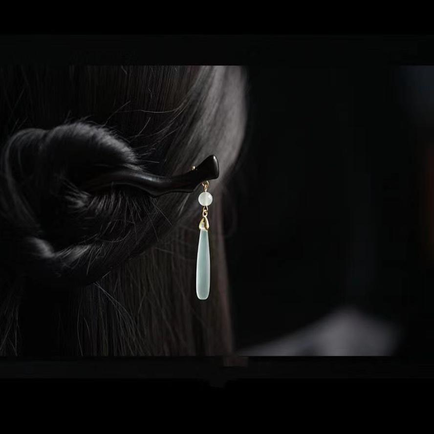 Elegant Lotus Wood Hair Stick with Tassel Traditional Chinese Hair Accessories Charming Hairpin for Women's Updo Styling Tools
