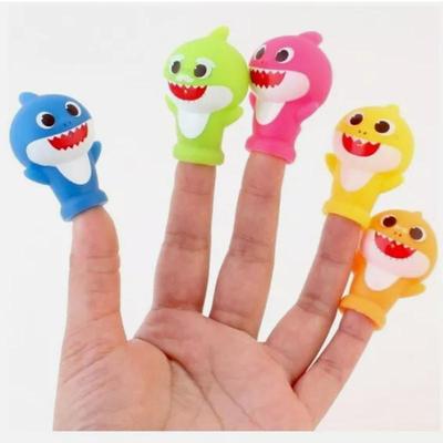 PINKFONG Bebek Köpekbalığı Figürü Parmak Kukla Oyunu