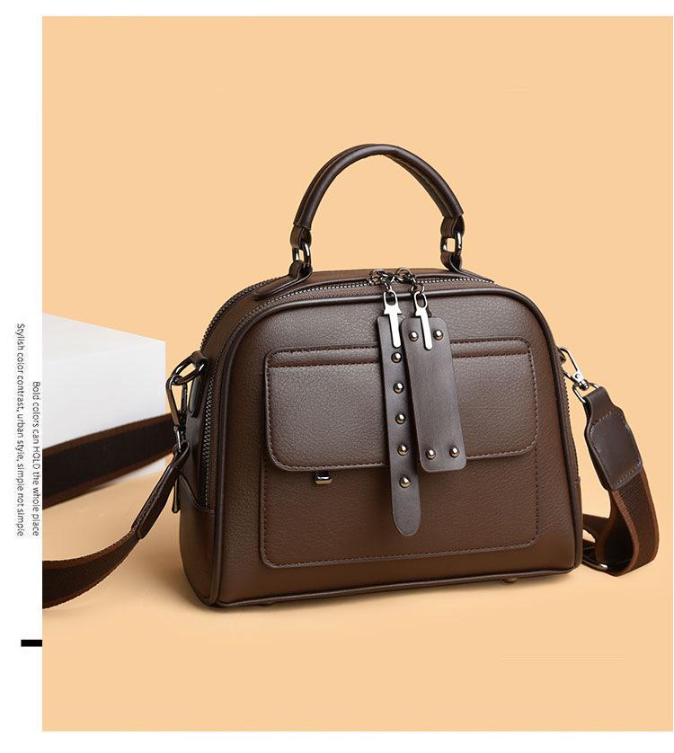 Crossbody Tote Shoulder Bag: 2026 Retro Niche Texture Small Square Women's Travel Casual Bag