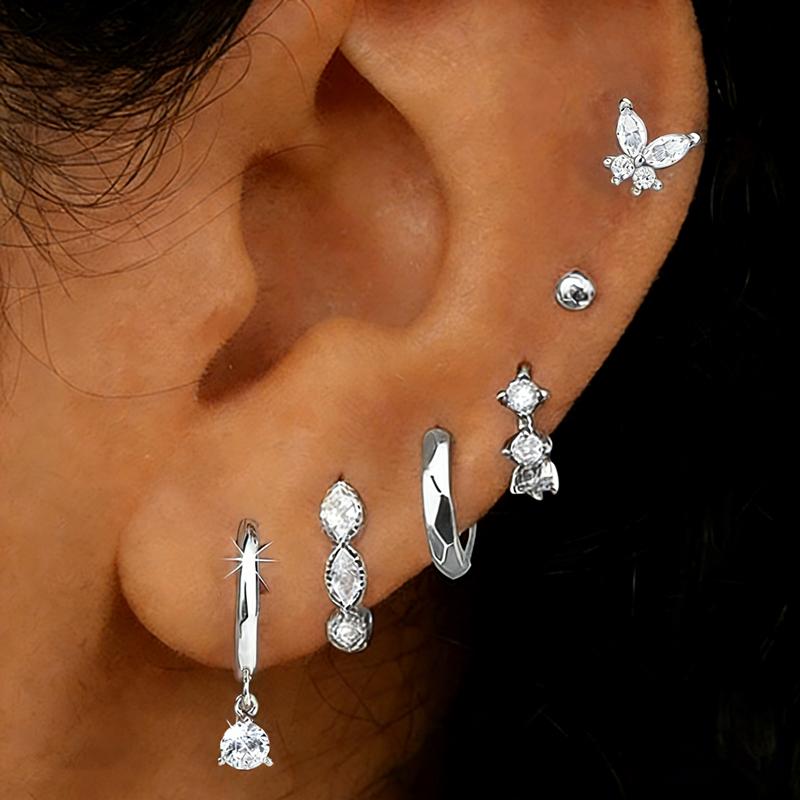 Set di 6 orecchini a cerchio Huggie in Cristallo Lucido per Donna Gioielli Trago Elica Borchie Cartilagine Farfalla Lotto di Piercing Lobe all'Ingrosso