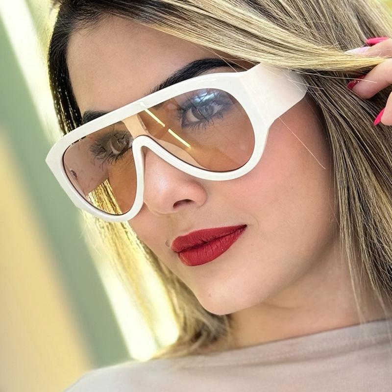 Oversized One-piece Retro Women's Fashion Sunglasses New Ins Trend Cool Suitable for Street Party Accessories