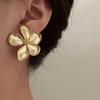 1PAIR European and American Style Metal Retro Three-dimensional Flower Stud Earrings, Sweet and Cool Exaggerated Large Petal Design
