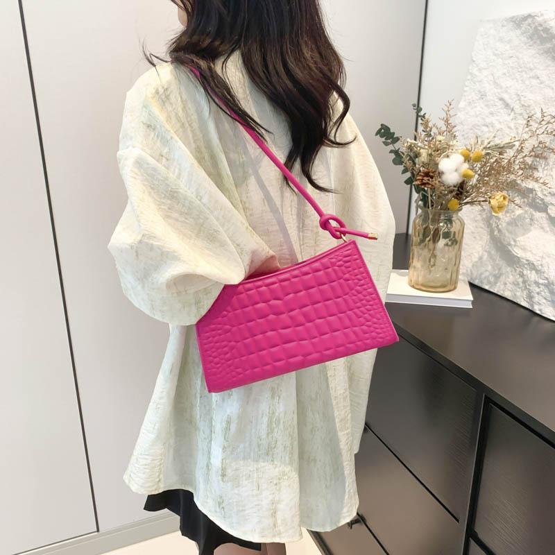 Korean Version of One-shoulder Solid Color Texture Simple Fashionable Bag for Women In Summer New Beautiful Ins Small Square Bag Underarm