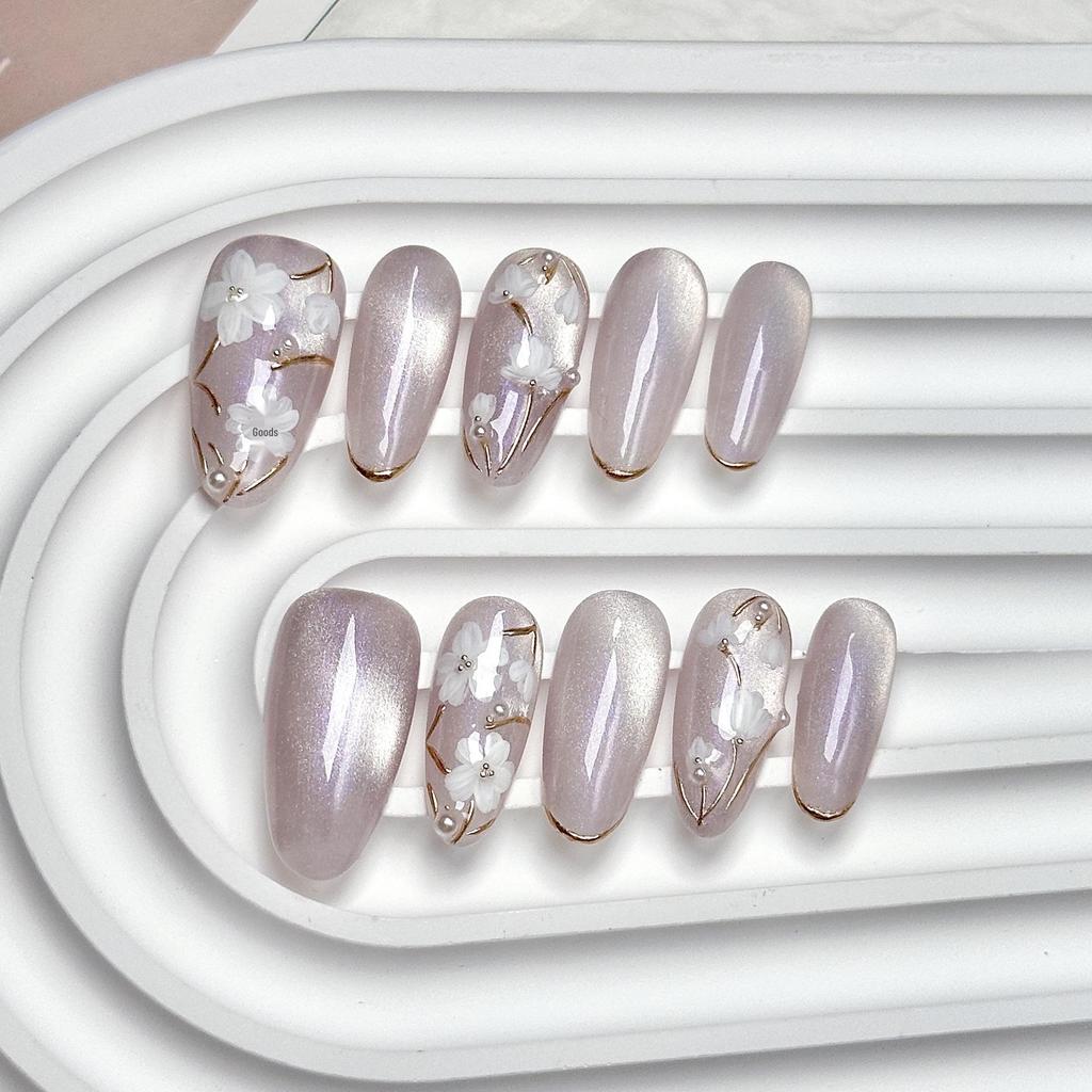 Hand-Painted Cat Eye Medium-Long Oval Nails: High-End Whitening, Wearable, Purely Handmade.