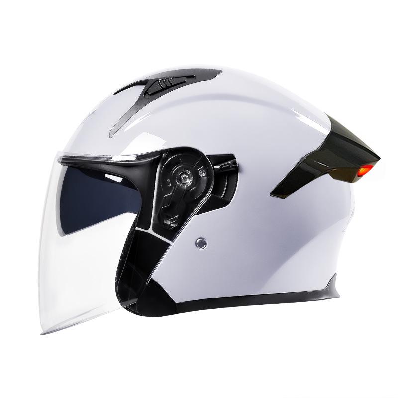 Unisex Smart LED Motorcycle Helmet with Long Battery Life, Suitable for All Seasons - Three-Quarter Design