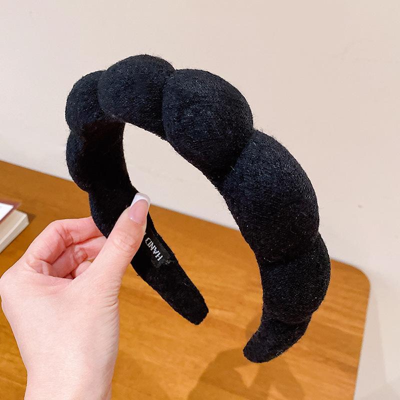 

Padded Fabric Headband Chunky Braided Design Soft Comfortable Fit Lightweight Hair Accessory for Daily Wear and Special Occasions