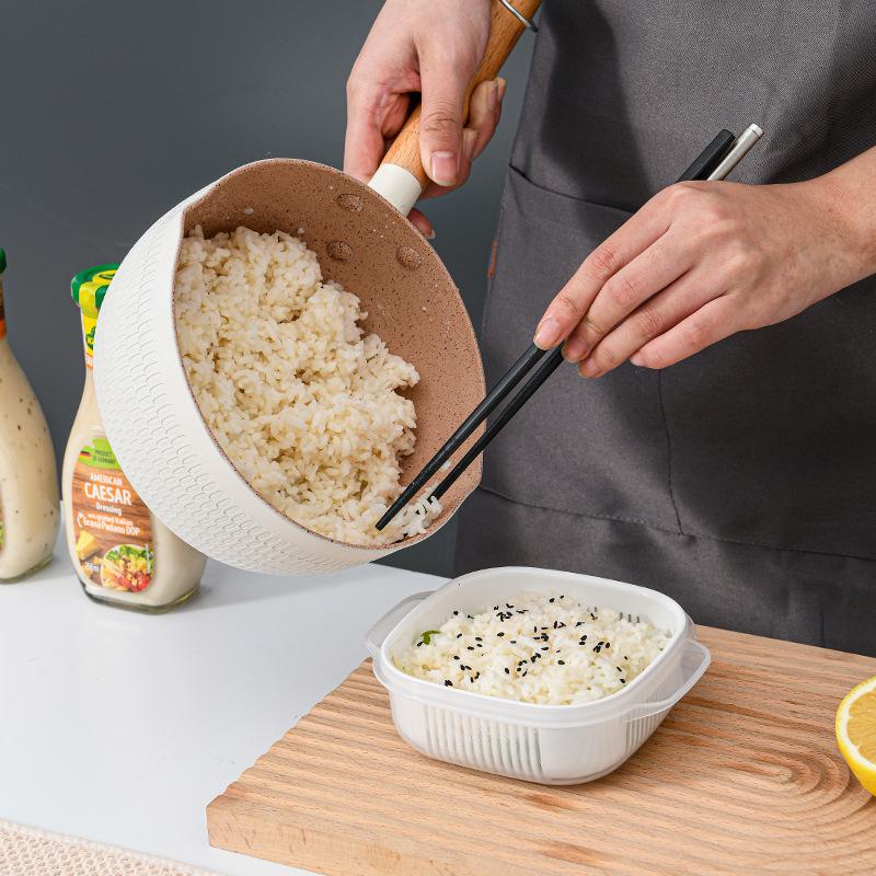 Vorgepackte Reisboxen für die quantitative Gefrierkonservierung von grobkörnigem und Vollkornreis. Portionierte Aufbewahrungsboxen für Obst zur individuellen Mahlzeitenvorratshaltung.