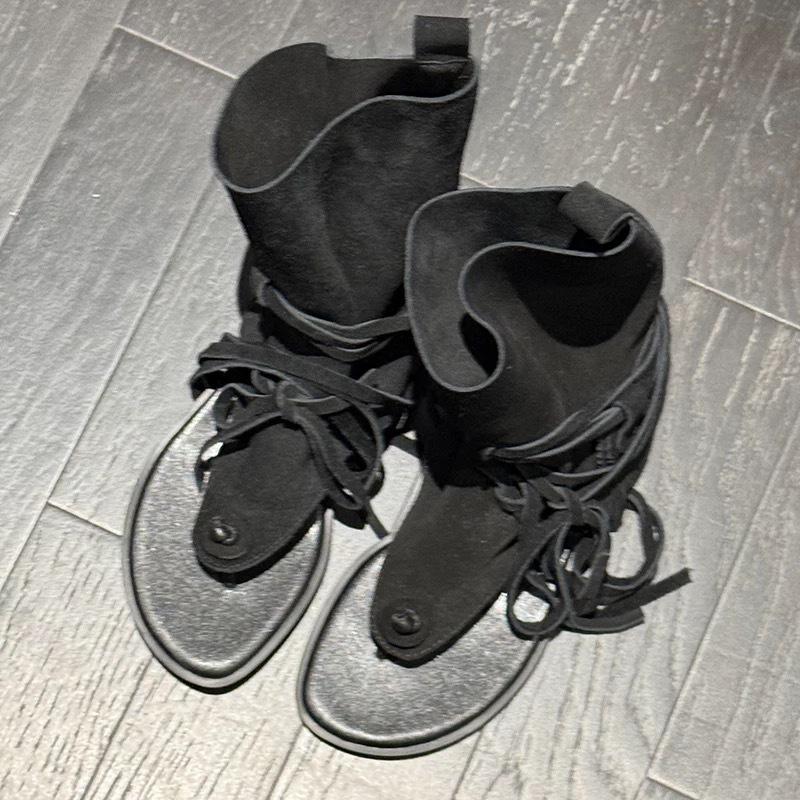 

Версия из овчины~ нишевые шлепанцы с перемычкой для женской уличной одежды весна и лето новые сандалии на плоской подошве крутые ботинки 40 чёрный