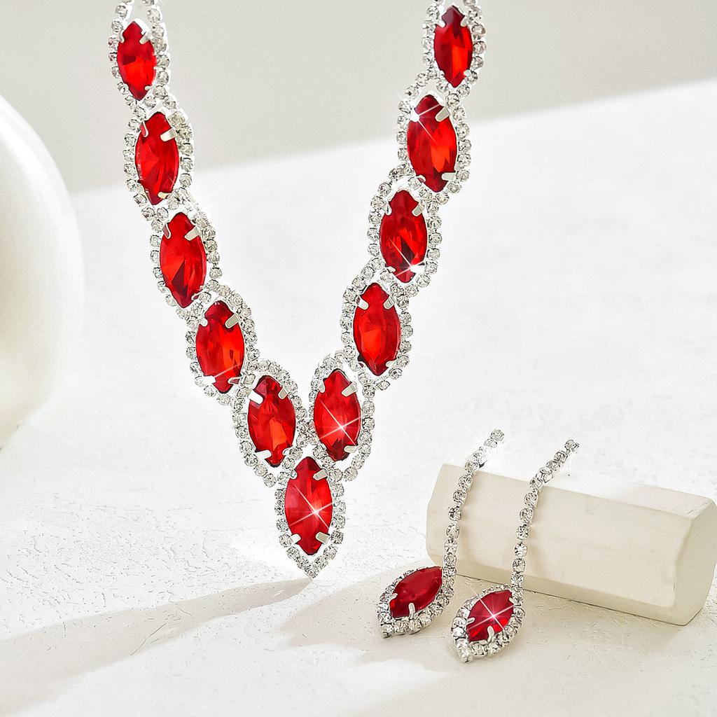 Cross Border Source Best-selling Dress Jewelry Set, High-end and Versatile Crystal Colored Collarbone Chain Earrings