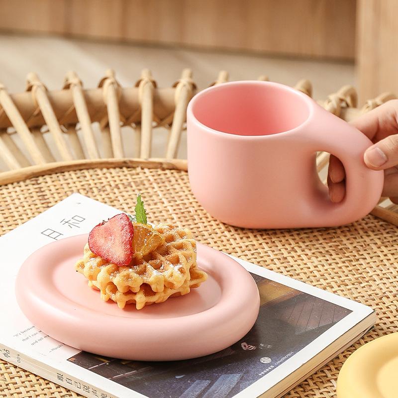 1Set 350ml Ceramic Coffee Chubby Mug Saucer Set Creative Cute Fat Handle Cup with Saucer for Office and Home Room Decor