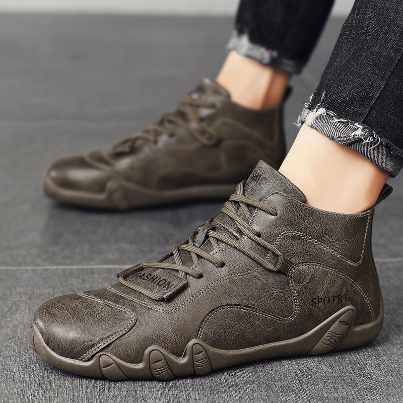 Fashion 2025 Autumn Men High Top Boots Outdoor Leather Ankle Boots Lightweight Casual Moccasin Male Work Boots Classic Handmade Shoes