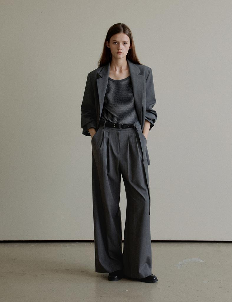 The Ello Tailored Two Tuck Wide Pants (Gray)