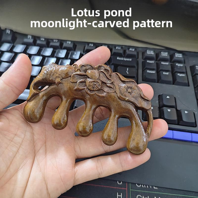 One Piece Gold Sandalwood Five-Tooth Massage Comb for Head and Meridian Stimulation.