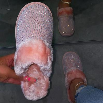 Mode Nouvelle Mode Pantoufles pour Femmes Hiver Nouvelles Strass Couvrantes Plates Pantoufles d'Intérieur 35-43 Fourrure Synthétique Chaussons d'Intérieur Chauds pour Femmes