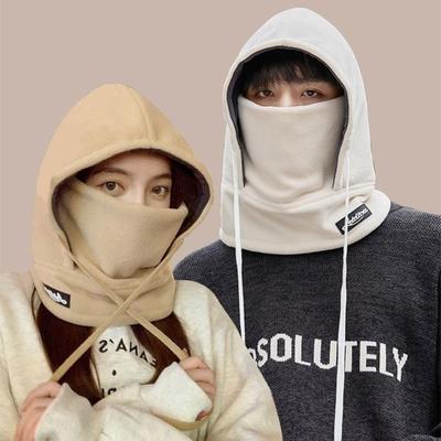 Czapki i kapelusze – Czapki