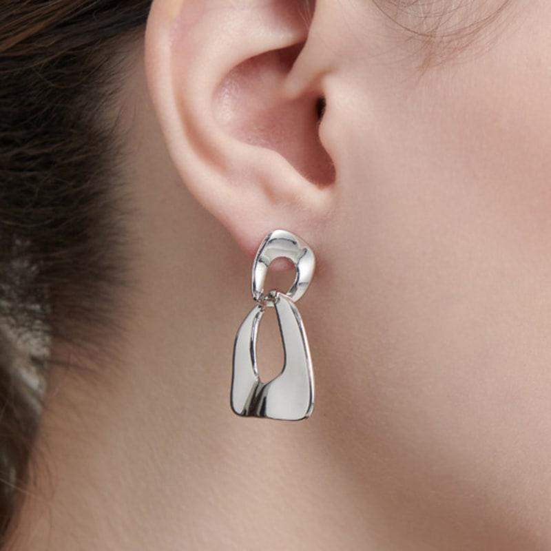 

GEIGER Jewelry Antique Drop Silver Earrings GISVEE062 white