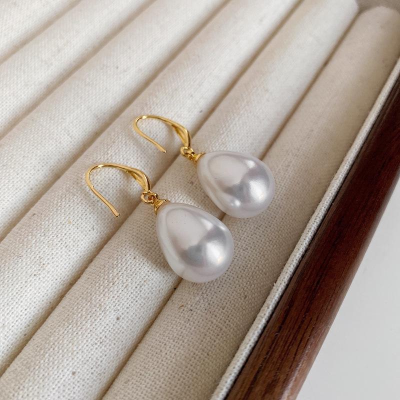 Silver Needle Luxury Pearl Heart Stud Earrings - Versatile, Fashionable Court Style