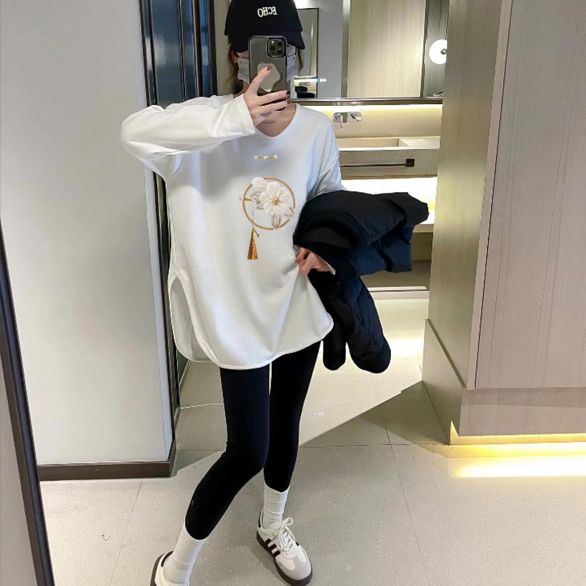 

Women s Velvet Long Sleeve T-shirt - Irregular, Loose Fit, Chinese Style, Round Neck, Hide Belly, Autumn/Winter Fashion. S