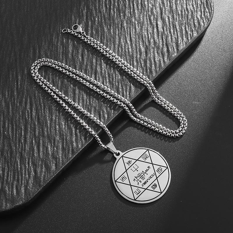 Retro European and American Sacred Geometric Solomon Hexagram Key Necklace Stainless Steel Round Necklace