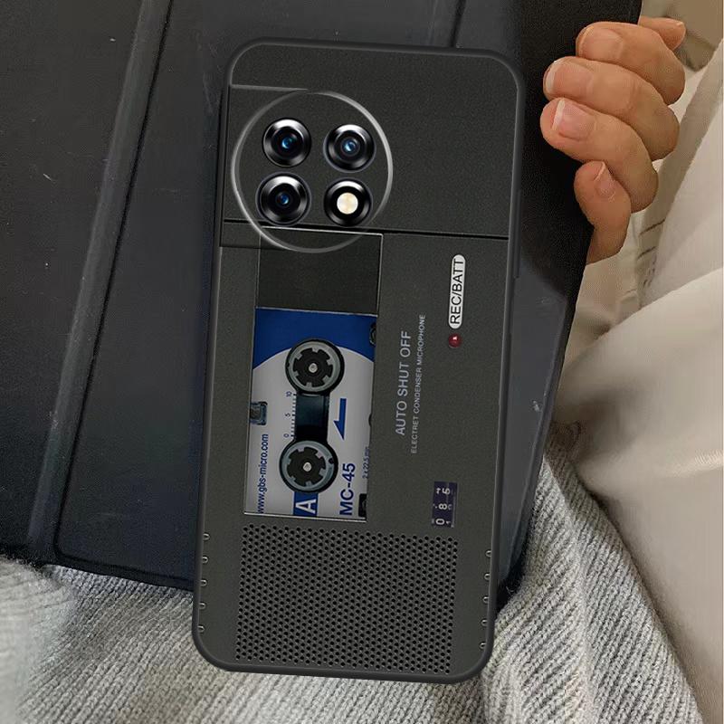 Vintage Magnetband-Kassettenhülle für OnePlus 12R 13R 10R 13s 13 12 11 10T 8T Nord CE 4 3 2 Lite N10 N20 N30 Nord 5 Abdeckung