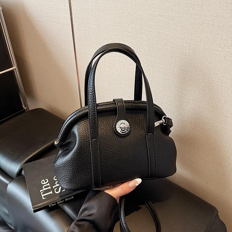 

New shell bag clip bag high-end single shoulder crossbody portable fashion dumpling bag чёрный