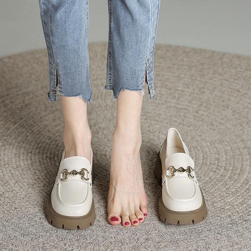 

Маленькие кожаные туфли на толстой подошве женские с мелким вырезом в стиле ветра с круглым носком маленькие кожаные туфли женские юбочные студенческие одинарные туфли 34 абрикосовый