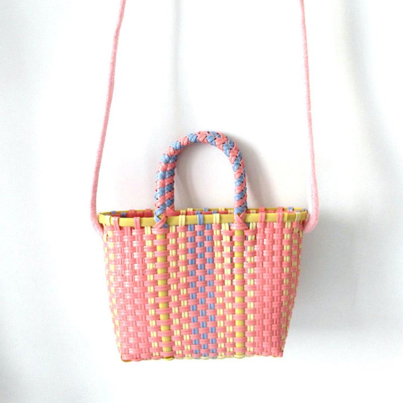 2022 Bunte gewebte Umhängetaschen für Damen Sommer Strandtasche Marken Crossbody-Tasche Niedliche Geldbörsen und Handtasche Luxus Designer-Tasche