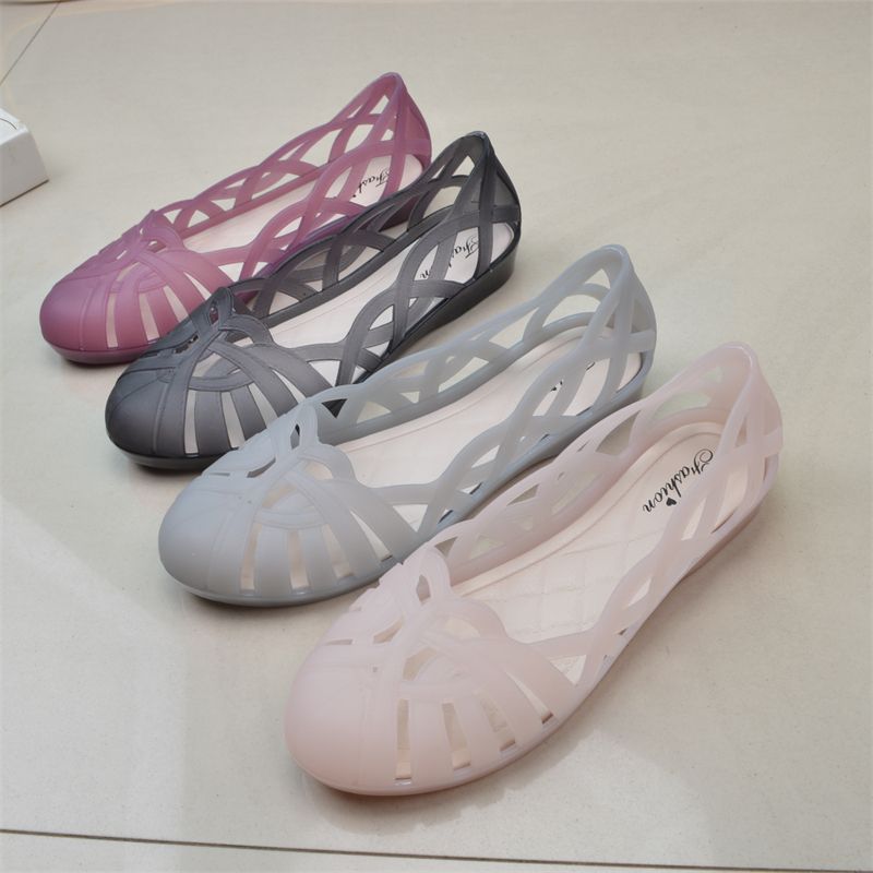Summer Fashion Jelly Sandals Women's Flat Plastic Crystal Semi Transparent Hollow Hole Shoes