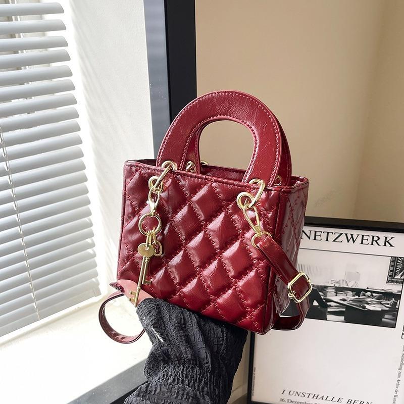 Solid color new version retro simple diamond embroidery thread casual shoulder crossbody portable small square bag woman