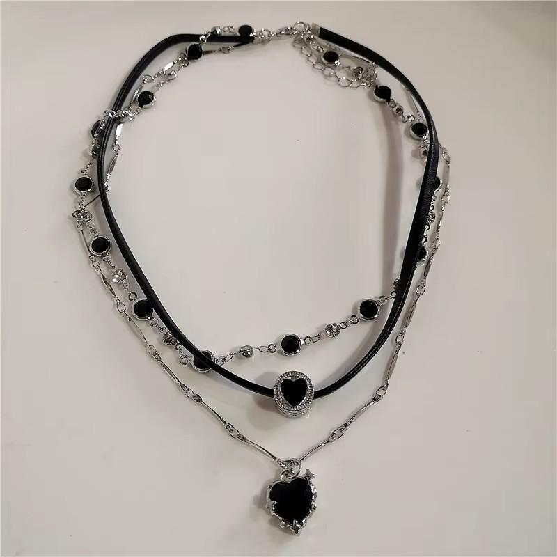 Gothic Black Cross Heart Star Pendant Choker Necklace Women Punk Vintage Aesthetic EMO Grunge Y2K Charm Neck Jewelry Accessories