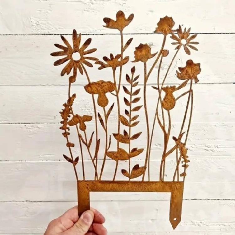 Durability Metal Yard Art Stakes Rusts Proof Decoration For Gardens Landscape Marking Weather Resistant