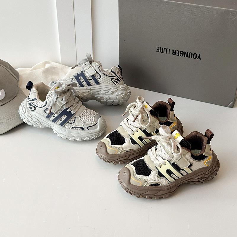 Children's sports shoes 2025 autumn new boys and girls non-slip fashion trend dad shoes student breathable casual shoes