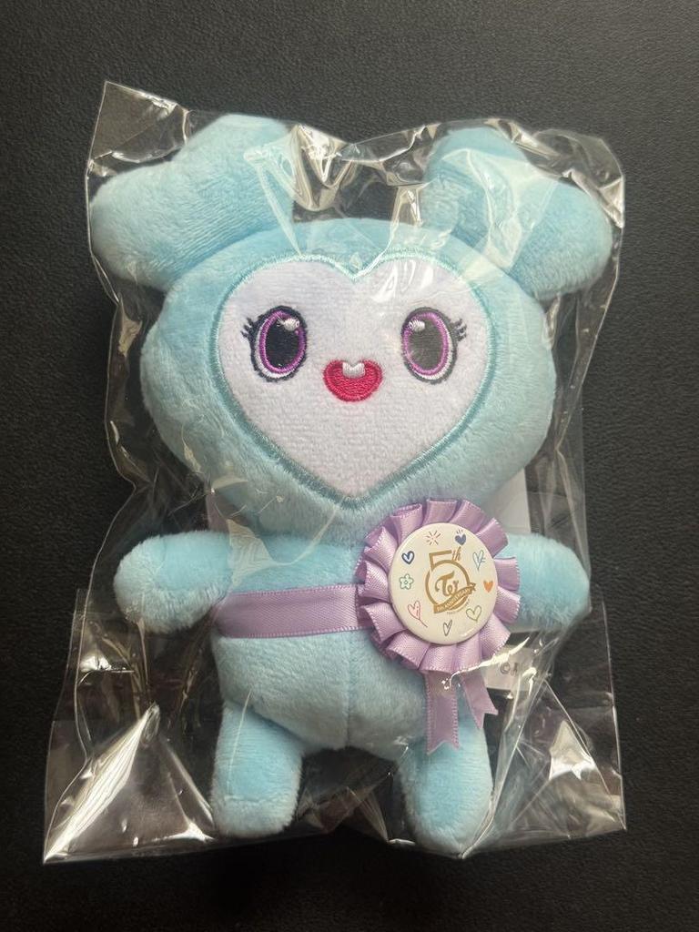[USED] Nayeon 5th Rosette Can Badge Plush Toy Twice