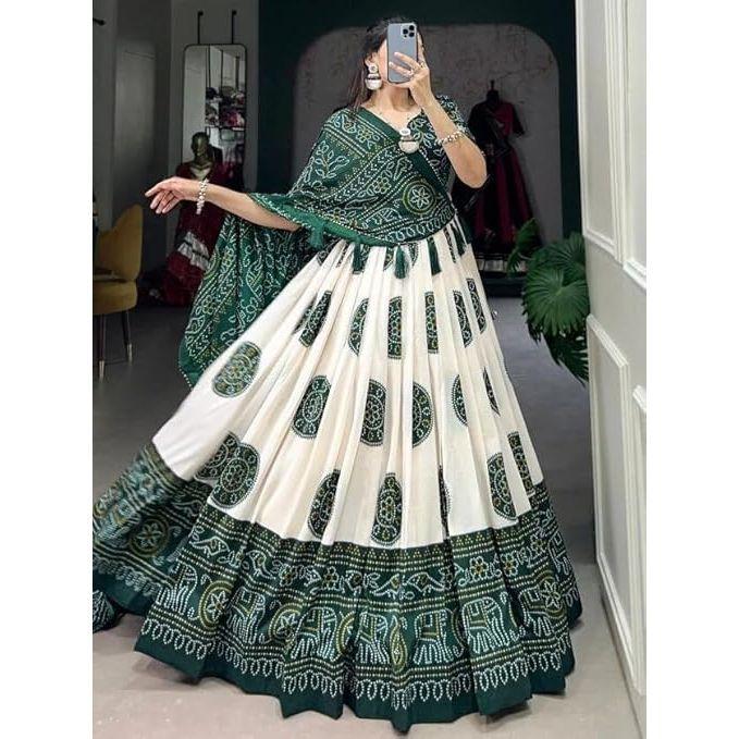 Dames Bandhej Trykt Tussar Silke Lehenga Choli Sett, Usydd Bluse