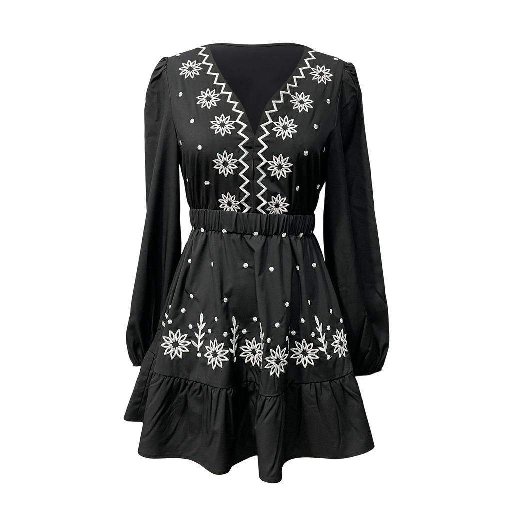 Women's Fashionable Casual Embroidered Deep V-Neck Long-Sleeved Dress