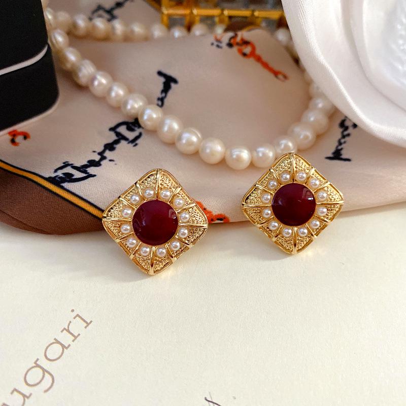 

Французские ретро серьги-пусеты из серебра 925 пробы с жемчугом и эмалью