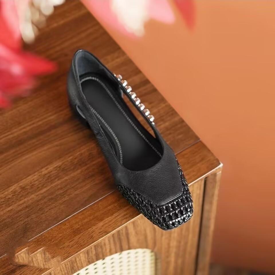 Sheepskin Version~ Retro Grid Splicing Hollow and Breathable Shallow Mouth Single Shoes, One Pedal Square Head Leather High Heels Women