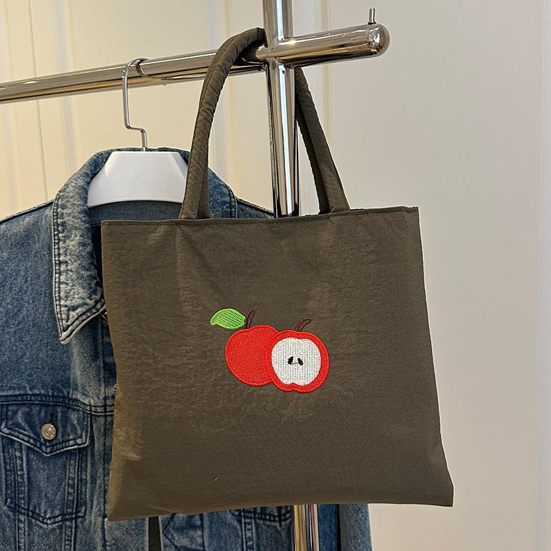 

Сумка большой вместимости в зарубежном стиле женская 2025 лето новая нишевая литературно-художественная сумка через плечо повседневная простая сумка для работы зелёный