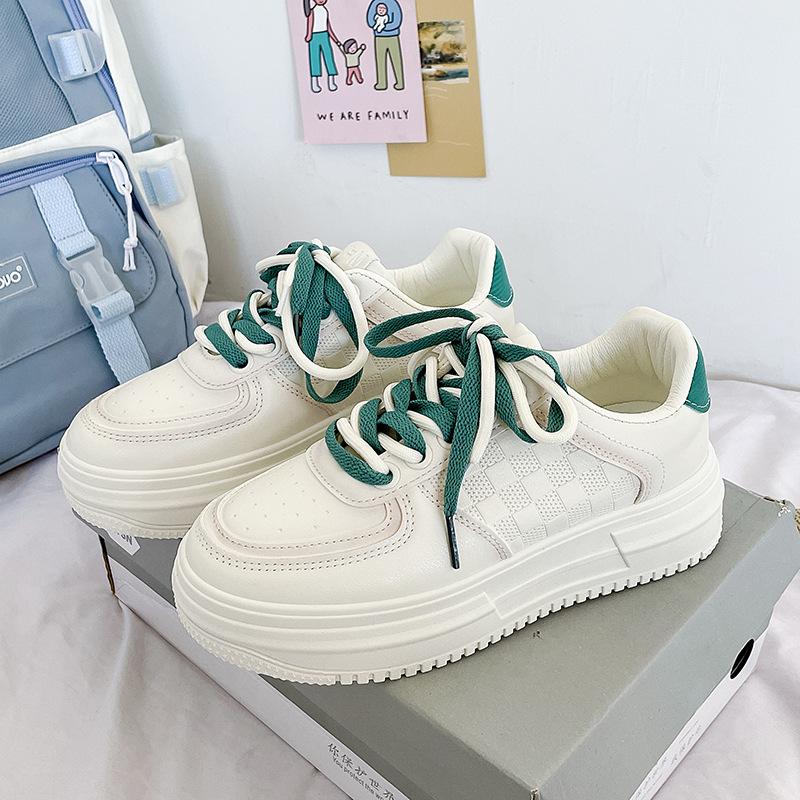 

College style increases, little white shoes women s 2025 new autumn muffin sole women s shoes ins versatile shoes thick baseplate shoes 35