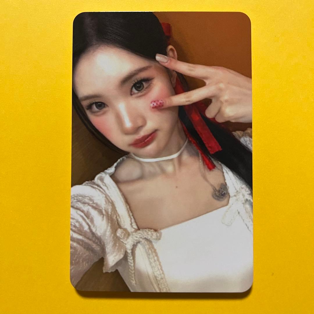 

[USED] Hearts2hearts Jueun Photocard - Hellolive Bonus - Lucky Draw
