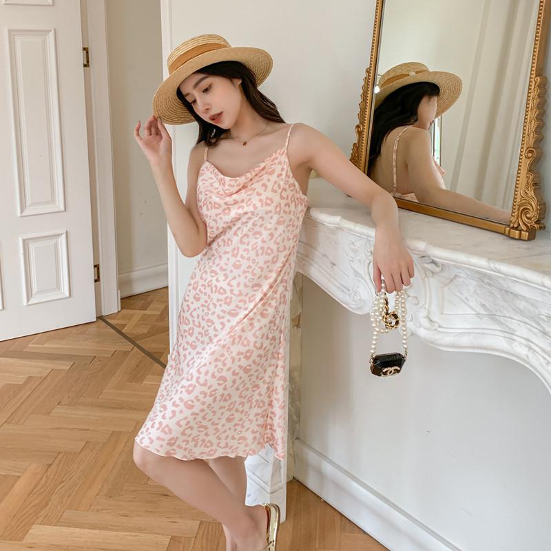Summer Girl Ice Silk Heart Nightdress With V Neck And Sleeveless Design For Home Wear
