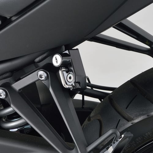 Zámek motocyklové přilby Daytona YZF-R25/R3(15-22) MT-25/03(16-22) Držák na přilbu 15529