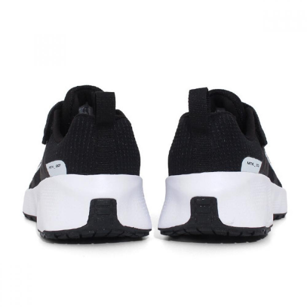 Nike Metro Tek Sneakers