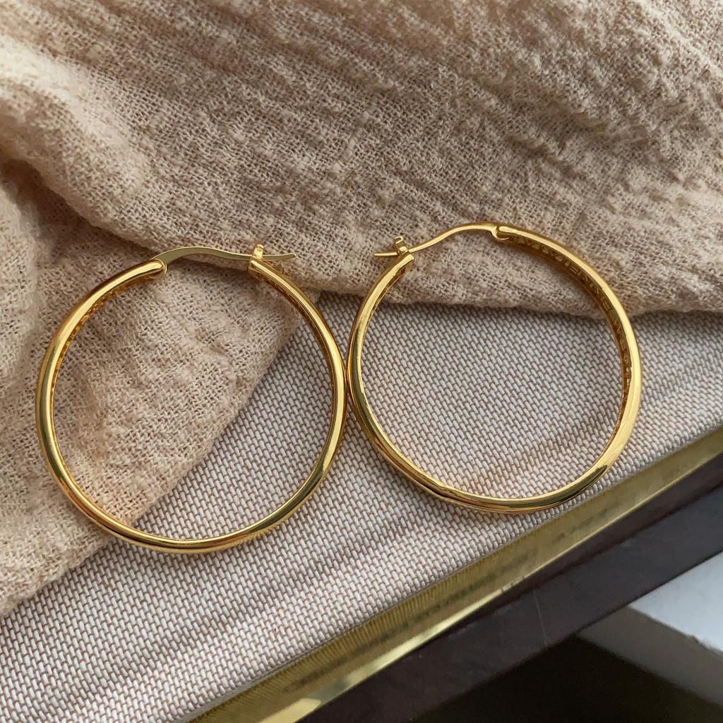 Fashion Versatile Style Circle Simple Temperament Earrings Versatile Premium Sense Simple Retro Earrings