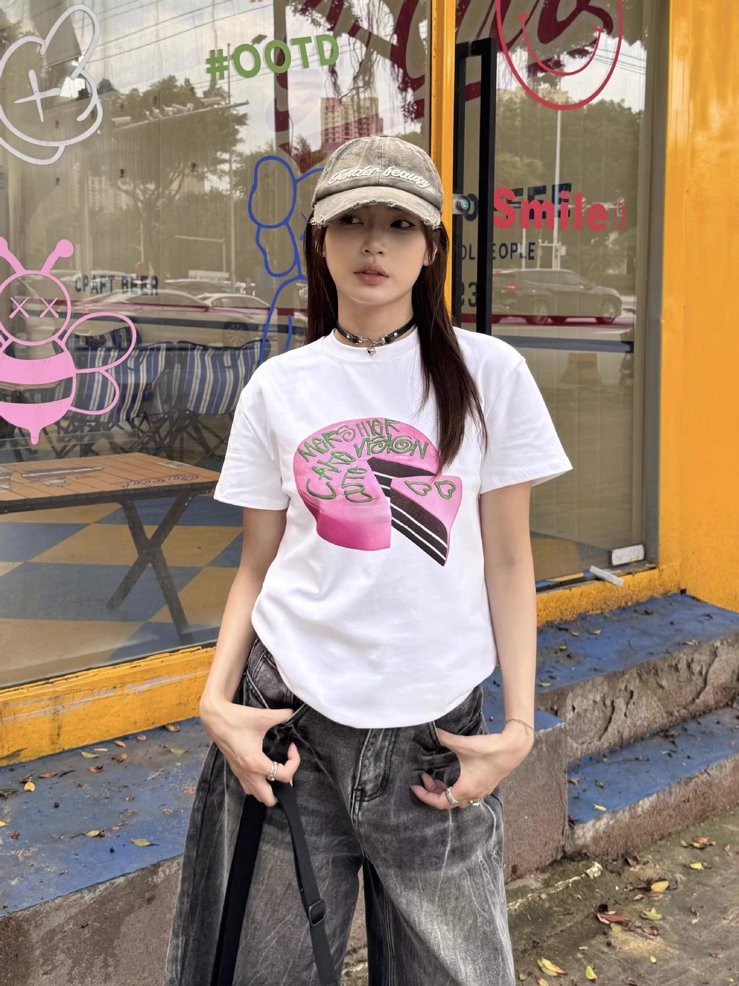 American retro small cake print loose short-sleeved T-shirt women s casual niche sweet sports half-sleeved top women s trend S белый