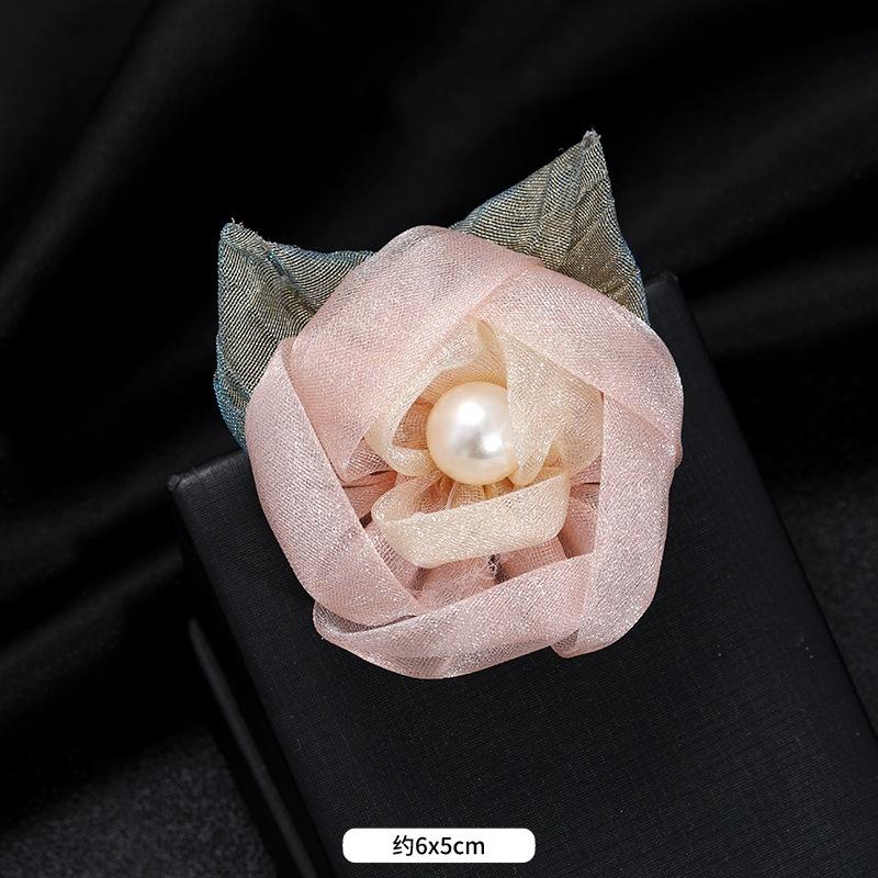 

Трендовая брошь-цветок из хрустальной сетки высокого класса, вечерний темперамент, ретро, маленькая ароматная корсажная брошь, аксессуары для пиджака, женская