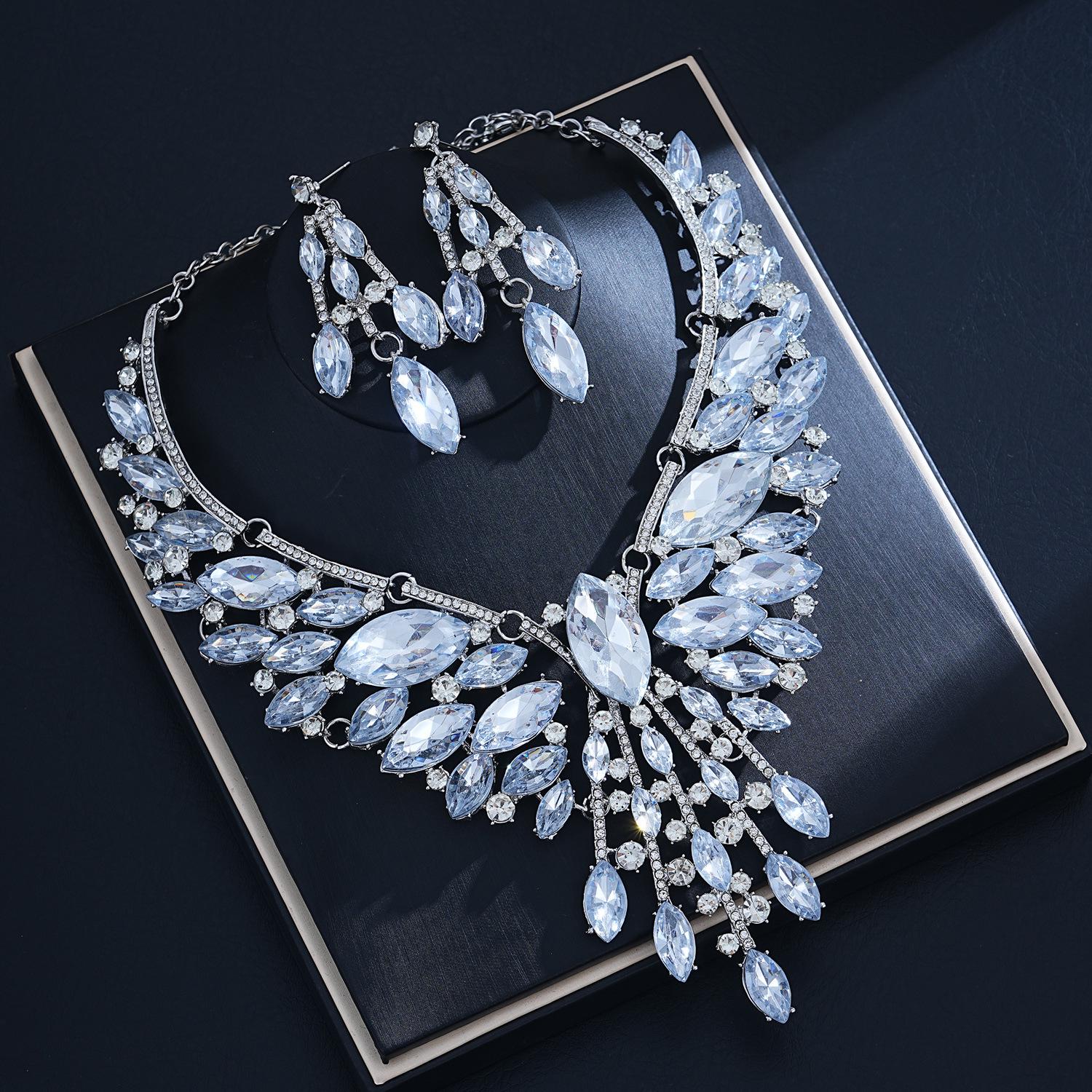 European & American Style Green Zircon Butterfly Necklace & Earrings Set for Women