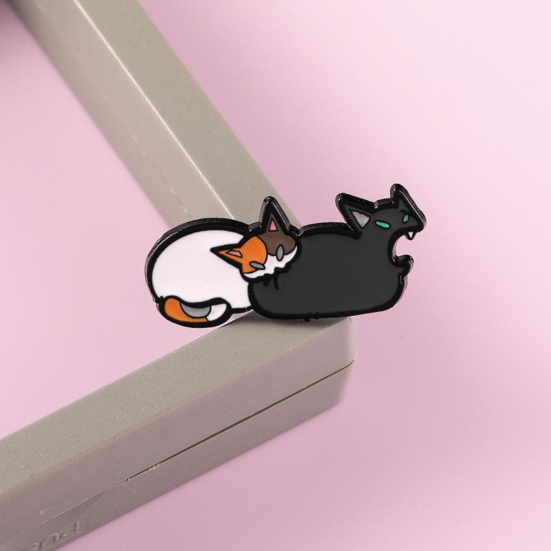 1/4Pcs Funny Cat Fight Cute Enamel Brooches Cartoon Creative Design Schoolbag Pins Badge Daily Wear Fashion Accessories Gifts