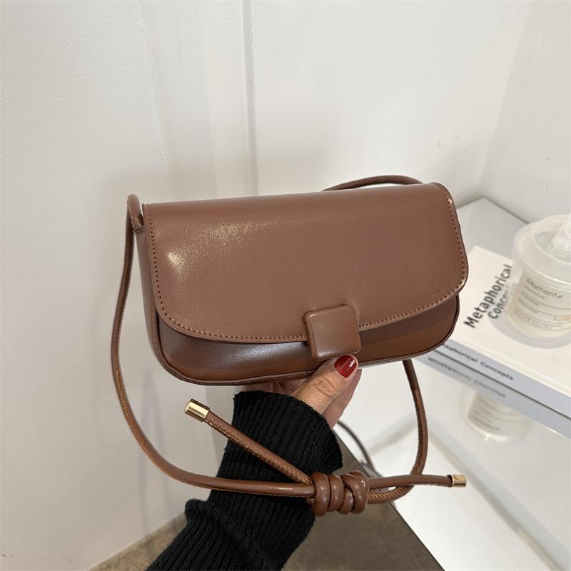 Fashion Versatile Temperament Women's Bag New Simple Casual Shoulder Bag Solid Color Flip Simple Messenger Small Square Bag