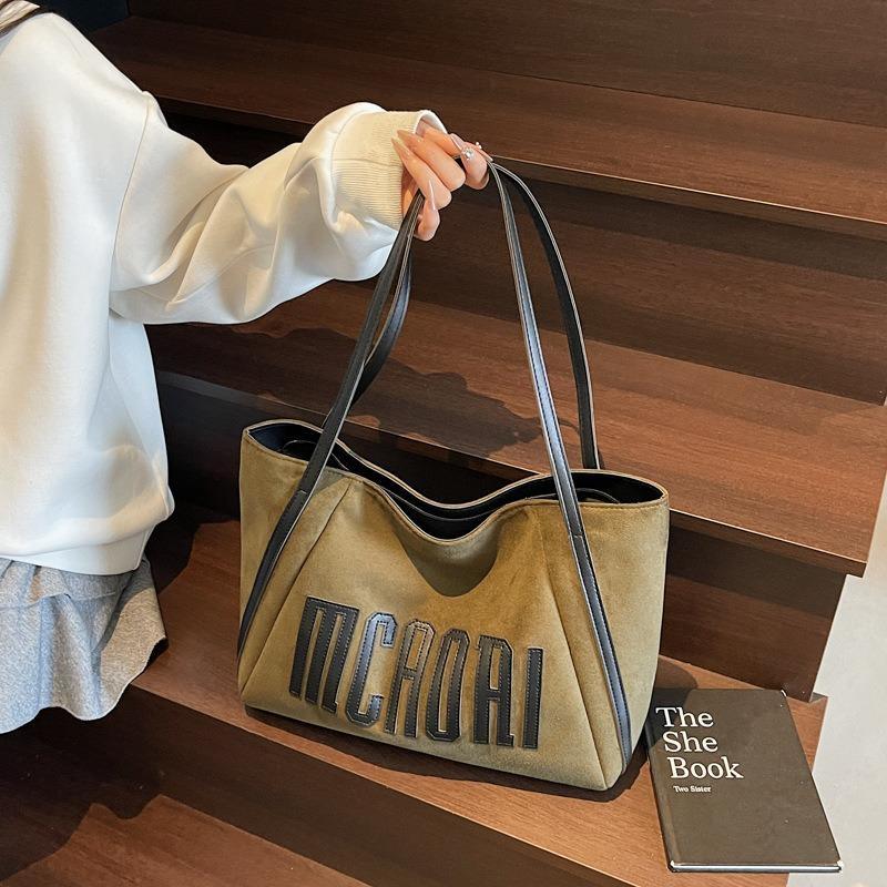 Popular large-capacity bag women's new retro shoulder bag casual versatile commuter texture tote bag